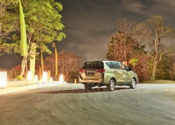 toyota kijang innova raih penghargaan ‘car of the year’
