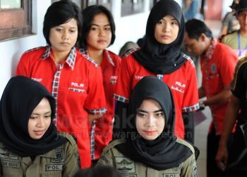 hari kartini, satpol pp makassar jalani tes urin