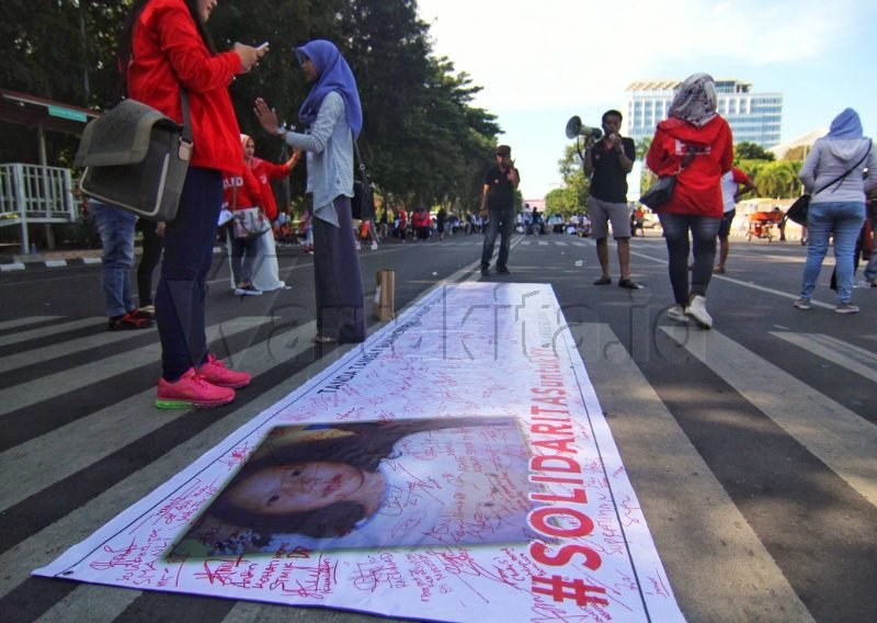 foto aksi solidaritas moral untuk yuyun