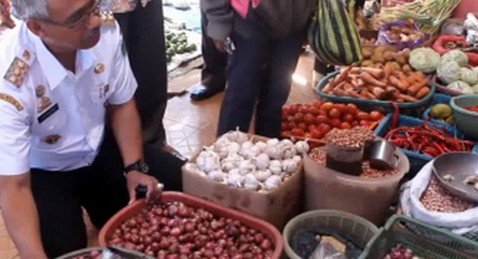 Harga Barang Tambah Mahal Bupati Luwu Timur Sidak Kepasar