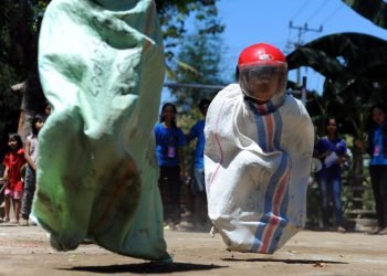 Lomba-Lari-Karung-Pocong_Wartakita-5-1068x711