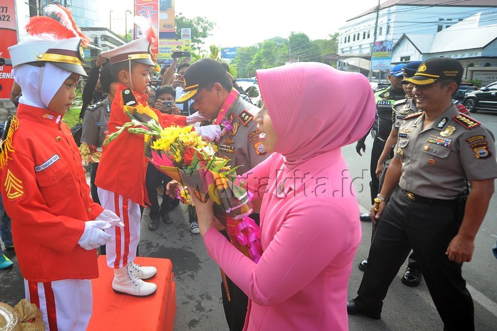 Kepala Kepolisian Daerah Sulawesi Selatan (Kapolda Sulsel) Inspektur Jendral Polisi, Anton Charliyan, melakukan kunjungan kerja ke Mapolrestabes Makassar, Rabu (21/9/2016). Wartakita/Herwin Gunadi