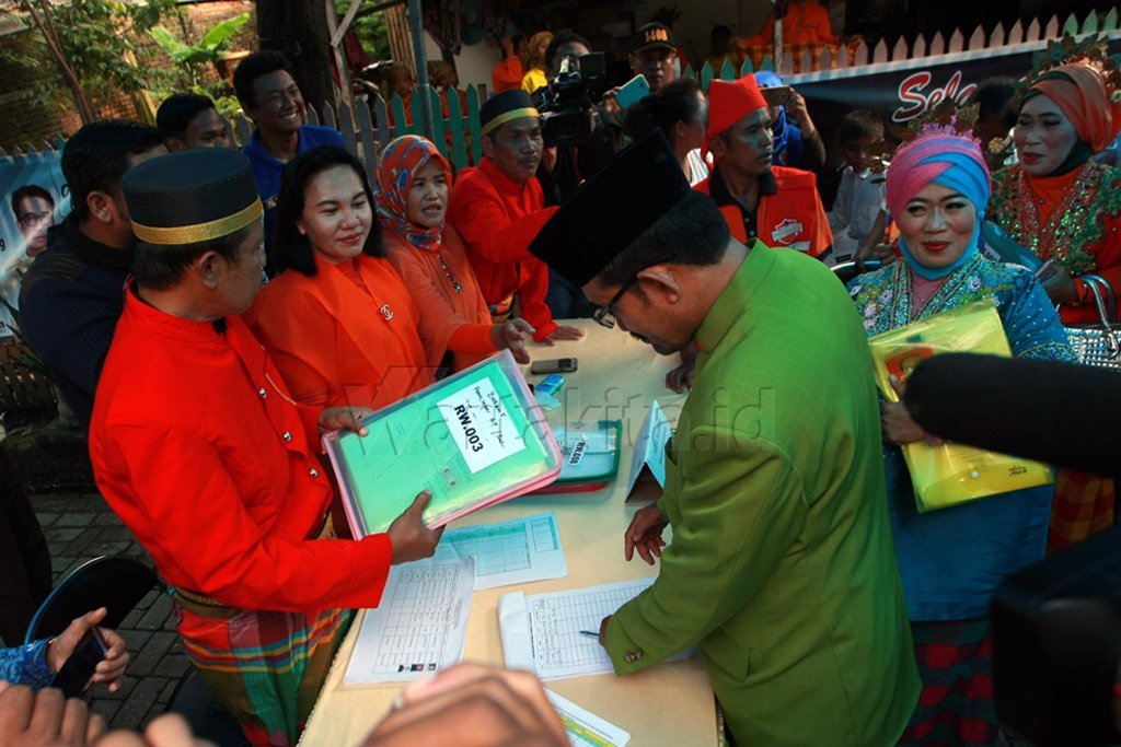 Foto : Uniknya Pendaftaran Calon Ketua RT-RW di Makassar - Wartakita