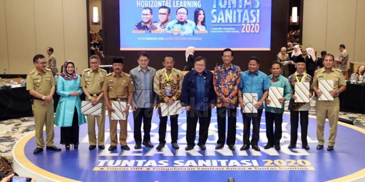Menteri PPN Saksikan Penandatanganan ‘Deklarasi Makassar’ Komitmen Tuntaskan Sanitasi Nasional - Featured