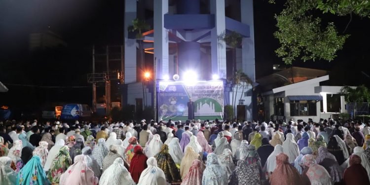 Dukung GSSB, Pegawai PDAM Makassar Shalat Subuh Berjamaah IMG-20190203-WA0039