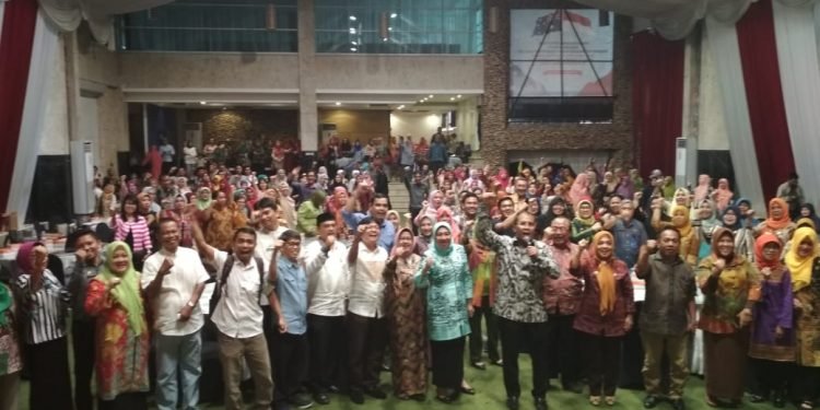 Silaturahmi Dinas Kesehatan, Danny Motivasi Ratusan Tenaga Medis se-Kota Makassar IMG-20190316-WA0012