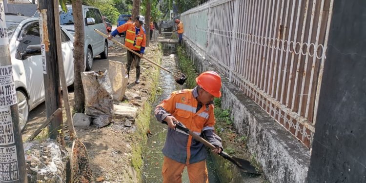 Tak Kenal Waktu, Laskar Kebersihan Tamalate Sisir Gorong-gorong di Bonto Manai SAVE_20190510_142312