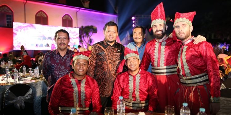 PSBM Cermin Masyarakat Bugis Makassar Rawat Kebersamaan WhatsApp Image 2019-06-21 at 00.45.08