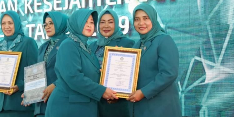 TP PKK Kota Makassar Raih Pakarti Madya III Tingkat Kota IMG-20190725-WA0022-01