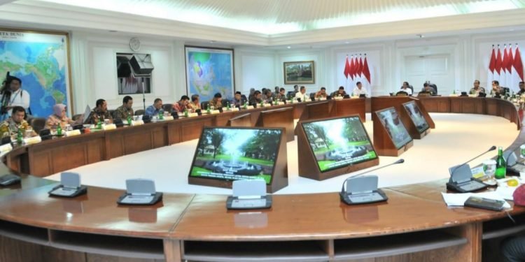 PJ Walikota Hadiri Rapat Terbatas Bahas Penerapan PLTSa IMG_20190716_204306