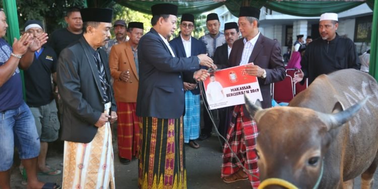 Pemkot Makassar Sembelih Sembilan Ekor Hewan Kurban IMG-20190811-WA0059