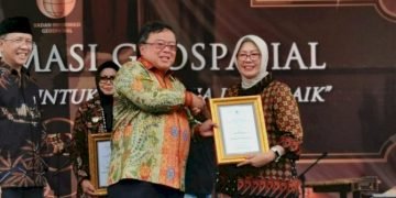 Karena WebGIS, Pemkot Makassar Terima Penghargaan