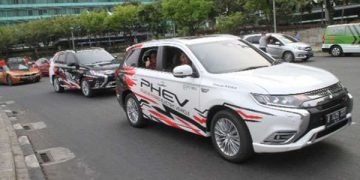 Mitsubishi Outlander PHEV Bertenaga Listrik
