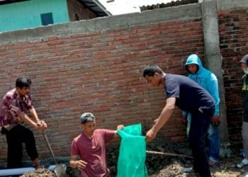 Mahasiswa KKN UMI di Pinrang Bikin Resapan Air Limbah