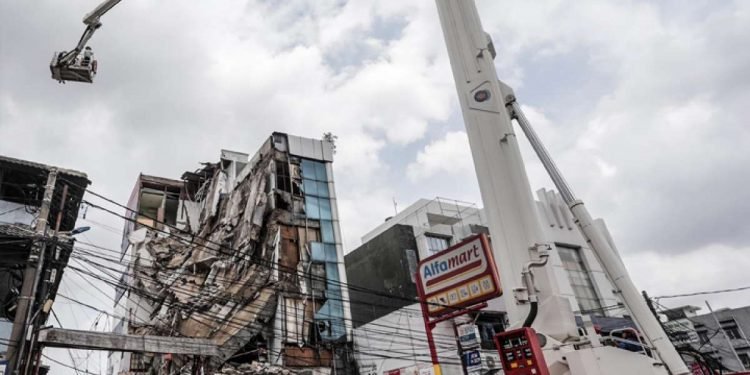 Gedung Roboh di Palmerah, Polisi Periksa Lima Orang Saksi gedung-roboh-di-palmerah-polisi-periksa-lima-orang-saksi