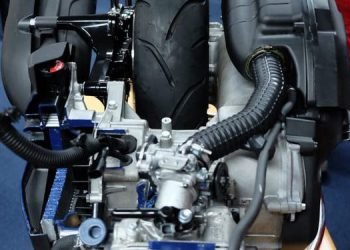 belah-jeroan-yamaha-nmax-terbaru-mesin-dan-rangka-berubah-640x375