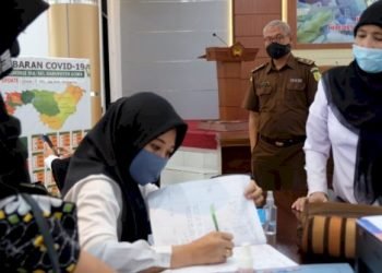 IPPAT Pusat Serahkan Puluhan APD ke Gugus Tugas Covid-19 Gowa