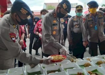 Pandemi di Bulan Ramadan, Kapolda Sulsel Ajak Warga Saling Berbagi
