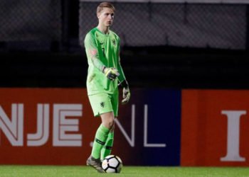 Manchester City Boyong Penjaga Gawang 16 Tahun dari Utrecht