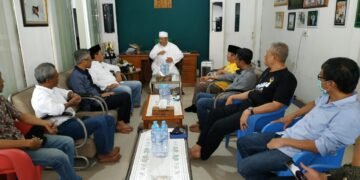 Didampingi Ustaz Ije, Danny Pomanto Silaturrahim ke Kediaman Puang Makka - Utama