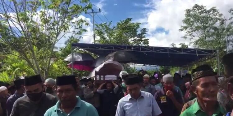 Seputar Fakta Meninggalnya Bupati Halmahera Timur saat Orasi Pilkada Seputar Fakta Meninggalnya Bupati Halmahera Timur saat Orasi Pilkada