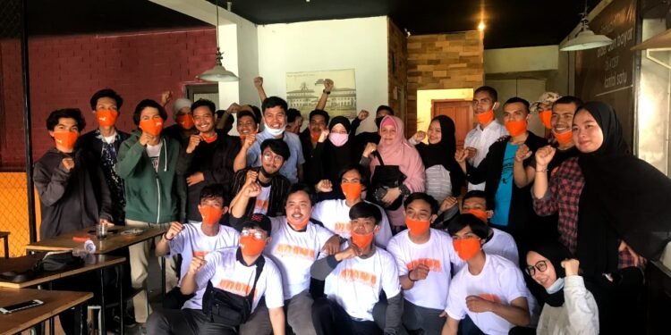 Komunitas Milenial Galang Dukungan Pemilih Pemula untuk ADAMA - Utama