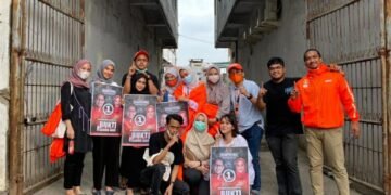 Kampanyekan “ADAMA”, OranGe Muda juga Ikut Blusukan dan Bagi-bagi Masker di Mamajang