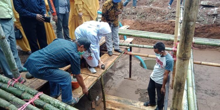 Indira Hadiri Peletakan Batu Pertama Pembangunan Menara Masjid Darun Naim - Utama