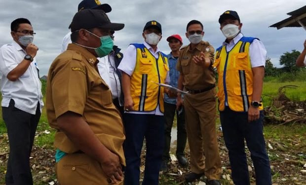 Antisipasi Banjir, Plt Kadis PU Makassar Tinjau Lokasi Sungai Biringjene