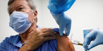 Warga Kecamatan Panakkukang Padati Vaksinasi Gratis di Hotel Myko