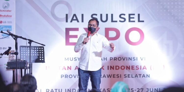 Sebut Arsitek Jantung Pembangunan, Wali Kota Danny Minta Arsitek Terus Berinovasi - Utama