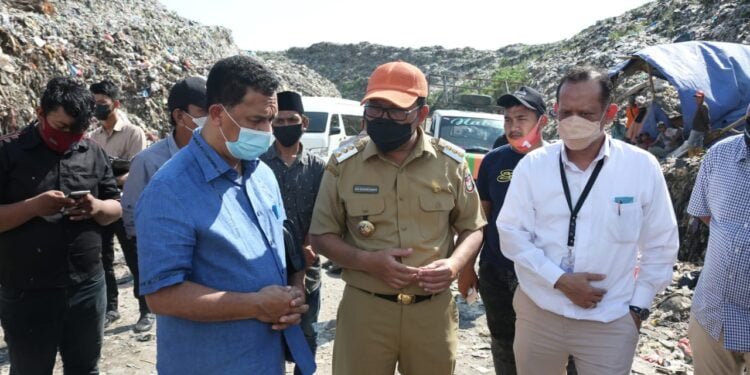 Walikota Danny Dampingi Deputi Kemenko Marves RI Tinjau TPA Antang - Utama