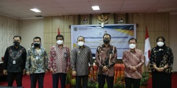 Tanda tangani MoU Danny Apresiasi Kanwil DJPb Lakukan Pendampingan Raih Kembali WTP - Utama