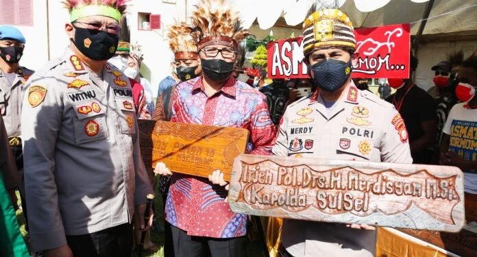Walikota Makassar Apresiasi Dewan Mahasiswa Tunjuk Makassar Tuan Rumah Festival Budaya Nusantara - Utama
