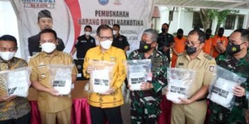 Gaungkan Waspada Narkoba, Danny Tandatangani Komitmen Wujudkan Sulsel Bersinar - Utama