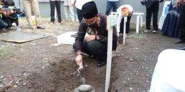 Peletakan Batu Pertama Masjid Nisnawanty, Danny : Wajib Hukumnya Laksanakan Wasiat - Utama