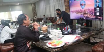 Walikota Makassar Komitmen Pertahankan 1.000 Bank Sampah - Utama