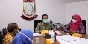 Sekda Kota Makassar Bersama Kadis PPPA Hadiri Anugerah KPAI 2021 - Utama