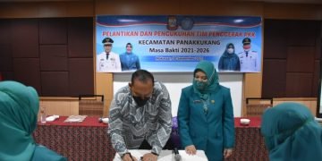 Ketua TP PKK Kecamatan Panakkukang Lantik & Kukuhkan Pengurus TP PKK Kecamatan Panakkukang Masa Bakti 2021-2026