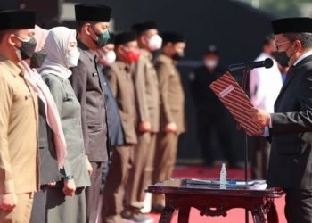 lantik-47-pejabat-administrator-wali-kota-danny-minta-kembalikan-kejayaan-makassar