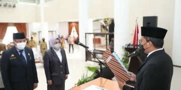 Danny Lantik 2 Pejabat Tinggi Pratama, Harap Bekerja Maksimal - Utama