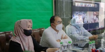 Danny Minta Seluruh Camat Pastikan Verifikasi Data Penerima Bansos Secara Tepat - Utama