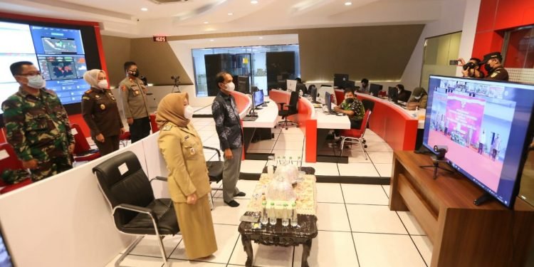 Presiden Jokowi Minta Kepala Daerah Maksimalkan Tracing - Utama