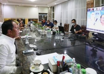 evaluasi-makassar-recover-danny-minta-keseriusan-lurah-camat-deteksi-kesehatan-warga