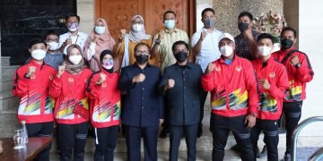 Jelang PON XX, Danny Beri Motivasi Atlet Anggar