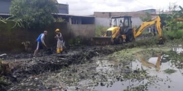 Dinas PU Kembali Gelar Kegiatan Rutin, Sabtu Bersih di Kecamatan Tallo - Utama