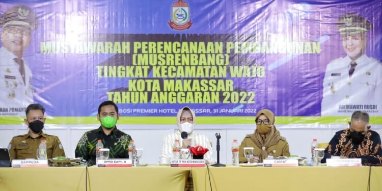 Percepatan Eliminasi TB, Indira Jusuf Ismail Sosialisasi Deteksi Dini TB - Utama