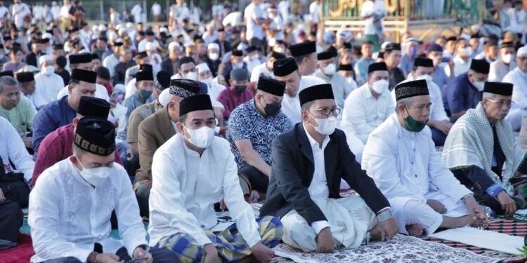 Makassar PPKM Level 3, Lokasi Salat Ied Dipadati Jamaah, Ini Penjelasan Danny - Utama