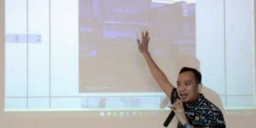 Demi Keindahan, Bapenda Makassar Tak Henti-hentinya Ingatkan Tentang Penataan Reklame - Utama