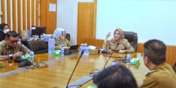 Jelang Penilaian Adipura Fatmawati Bahas Budaya Bersih Bersama Seluruh Camat - Utama